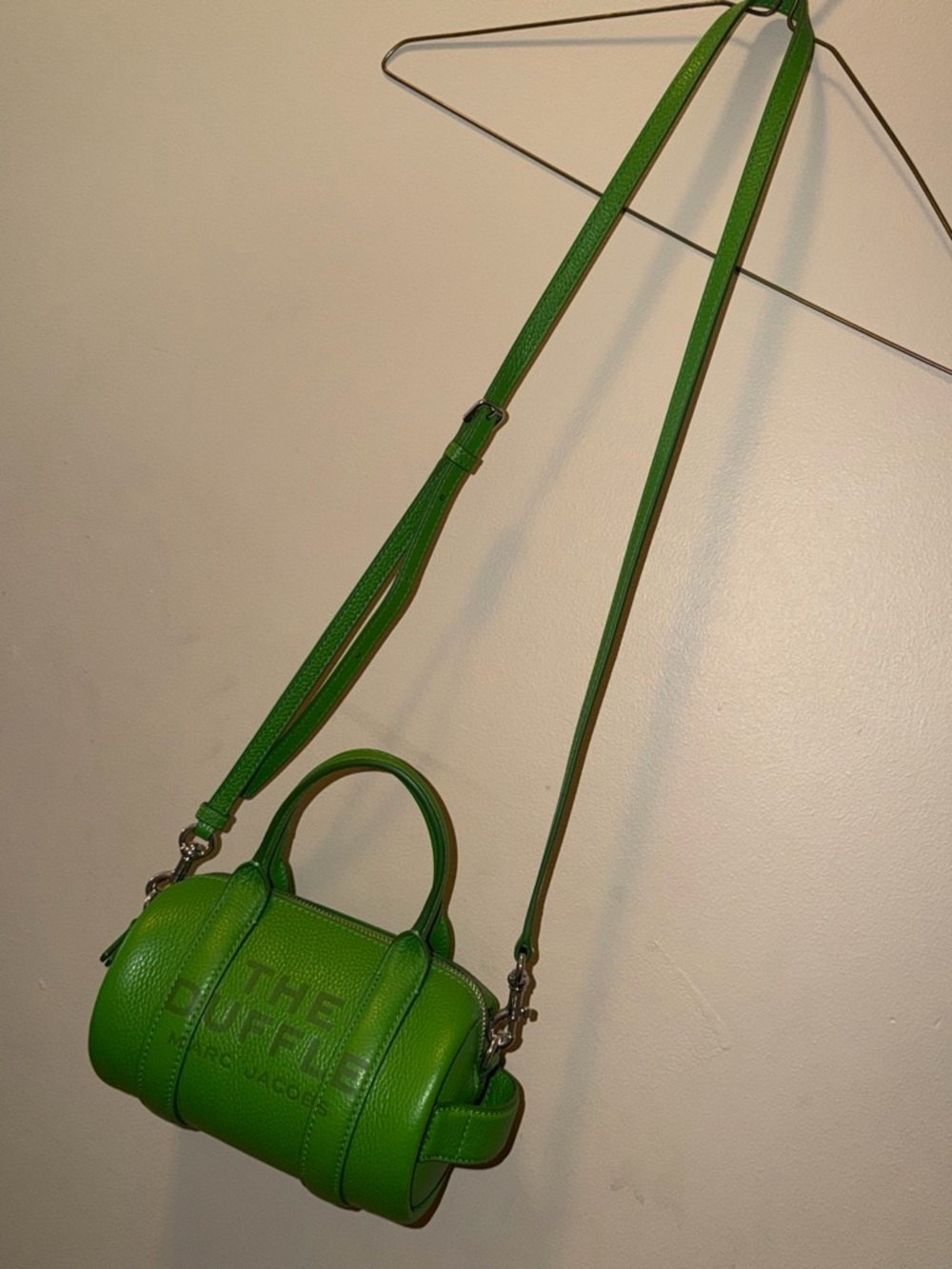 Marc Jacobs Green The Duffel Mini Leather Crossbody Bag - Picture 4 of 11